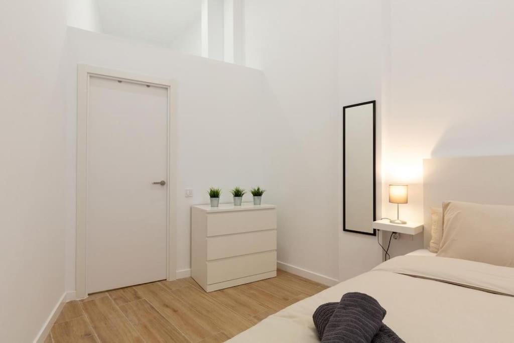 Nuevo Loft En Playa Y Cerca Del Centro, Ac Y Wifi Leilighet Valencia Eksteriør bilde