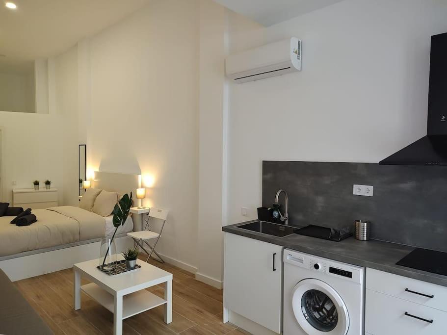 Nuevo Loft En Playa Y Cerca Del Centro, Ac Y Wifi Leilighet Valencia Eksteriør bilde